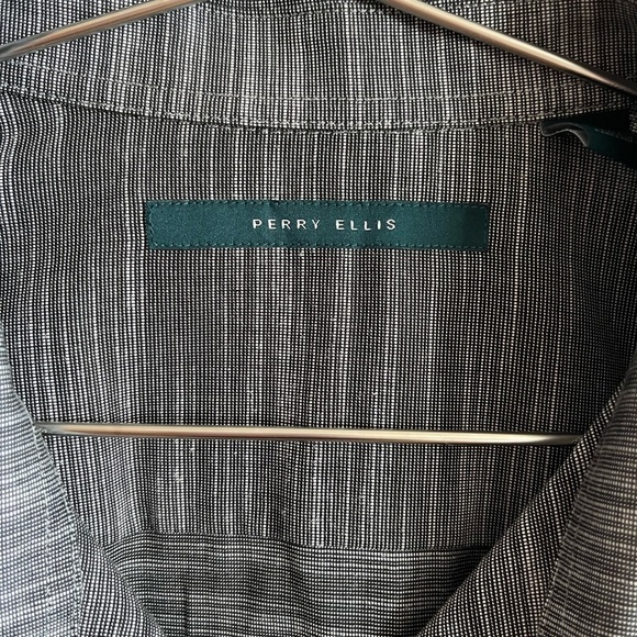 Perry Ellis  Short-Sleeve Button-Up Shirt in Slate BNWT - Picture 5 of 7